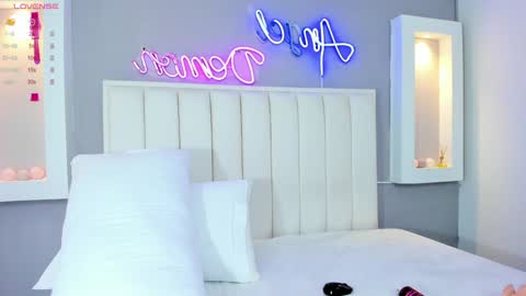 HannaPaola online show from February 9, 2025, 2:06 am