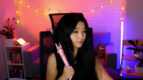 hannarosie online show from October 2, 2025, 7:43 pm