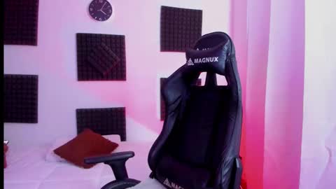 Hanna  online show from September 24, 2025, 9:07 pm