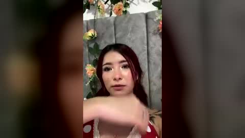 Yumii online show from June 17, 2026, 2:47 am