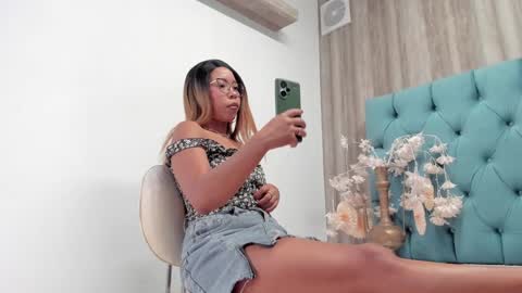 Snapshot of hannnafoxx chatting on December 20, 2024, 10:27 am online show from December 20, 2024, 10:27 am