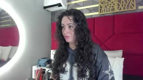 Hanny  online show from March 17, 2026, 2:38 am