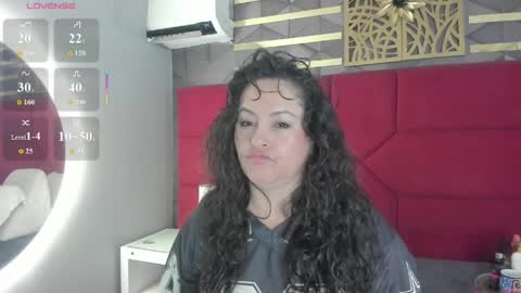 Hanny  online show from April 17, 2026, 11:24 am