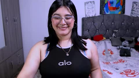 Hanny Parkerr online show from September 24, 2025, 5:22 am