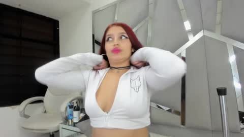 hanny_watson online show from February 23, 2025, 4:35 pm