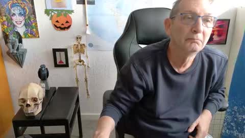 charly online show from September 22, 2025, 7:43 am