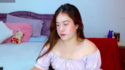 Snapshot of hanssel_tess chatting on February 21, 2026, 5:36 pm isabella online show from February 21, 2026, 5:36 pm