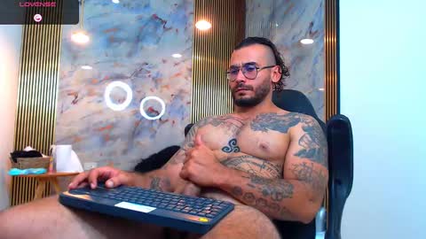 hanz_col online show from December 26, 2024, 4:21 am