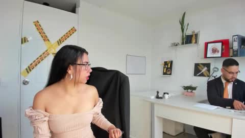 Happer Quinn  Mr Hale online show from December 16, 2025, 12:10 pm