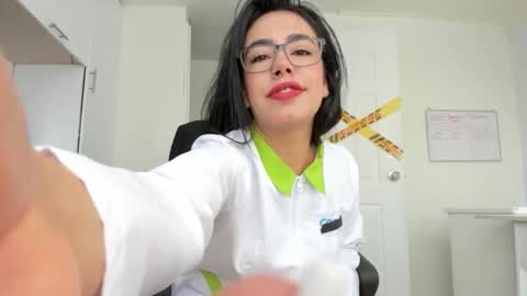 Happer Quinn  Mr Hale online show from December 18, 2025, 12:44 pm