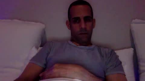 Snapshot of happy2334 chatting on February 5, 2026, 11:26 am skysky6969 online show from February 5, 2026, 11:26 am