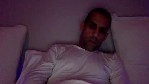 Snapshot of happy2334 chatting on February 9, 2026, 1:26 pm skysky6969 online show from February 9, 2026, 1:26 pm