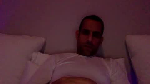 Snapshot of happy2334 chatting on February 14, 2026, 3:53 pm skysky6969 online show from February 14, 2026, 3:53 pm