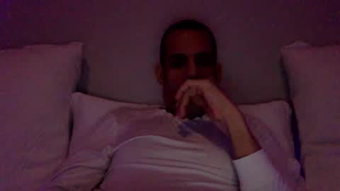 Snapshot of happy2334 chatting on February 17, 2026, 4:35 pm skysky6969 online show from February 17, 2026, 4:35 pm