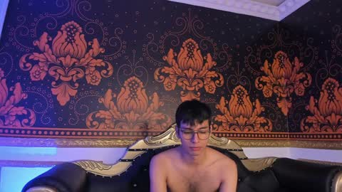 happy_cream_ online show from December 21, 2024, 2:47 pm