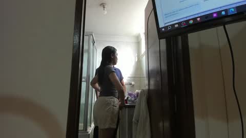 happy_cream_ online show from December 24, 2024, 2:12 pm