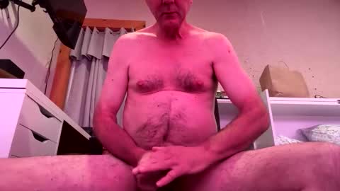 happybrian5 online show from May 31, 2026, 2:24 pm