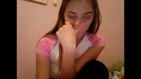 happyemily  online show from February 19, 2026, 9:33 pm