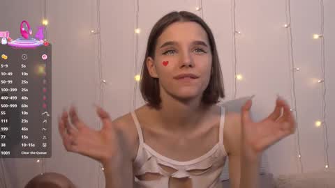 Evy  online show from March 4, 2025, 7:30 am