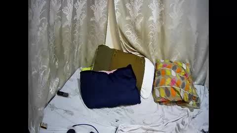 happysonia online show from April 18, 2026, 7:58 pm