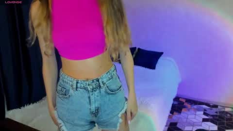 Stephanie online show from December 19, 2024, 10:53 pm