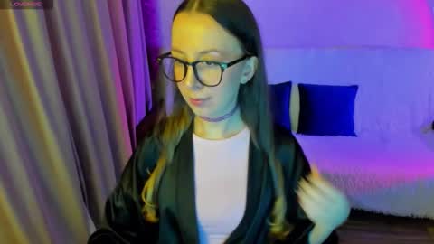 Stephanie online show from September 21, 2025, 3:24 pm