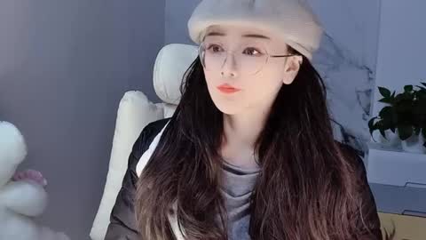 Daisy online show from December 22, 2024, 2:06 pm