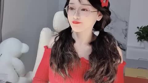 Daisy online show from February 10, 2025, 4:58 pm