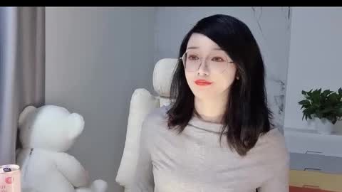 Daisy online show from March 4, 2025, 2:10 pm