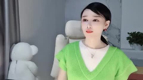 Daisy online show from March 12, 2025, 5:49 pm