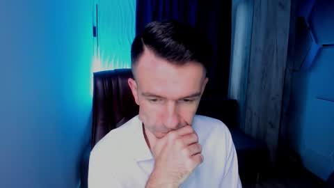 Steve online show from November 7, 2025, 8:58 am