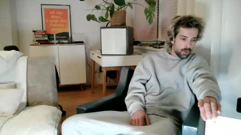 Snapshot of hard_out_here chatting on October 19, 2025, 5:13 pm Chris online show from October 19, 2025, 5:13 pm