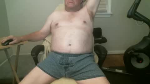 Snapshot of hardmik chatting on October 19, 2025, 5:08 am Mik online show from October 19, 2025, 5:08 am