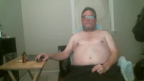 Snapshot of hardmik chatting on March 25, 2026, 7:03 am Mik online show from March 25, 2026, 7:03 am