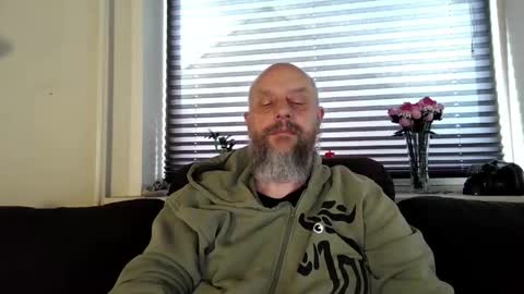 Snapshot of hardmrlazy chatting on May 21, 2026, 7:15 am MrLazy online show from May 21, 2026, 7:15 am