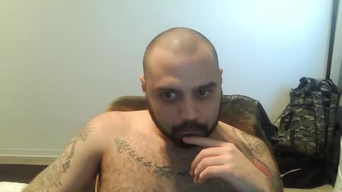 Snapshot of hardschwan chatting on February 19, 2026, 3:41 pm hardschwan online show from February 19, 2026, 3:41 pm