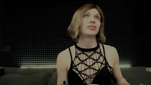 Miss Hardy online show from March 1, 2026, 4:36 am