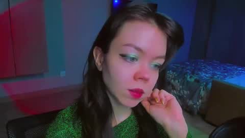 Snapshot of haribo_asmr chatting on December 25, 2024, 11:43 am Miss Hari online show from December 25, 2024, 11:43 am