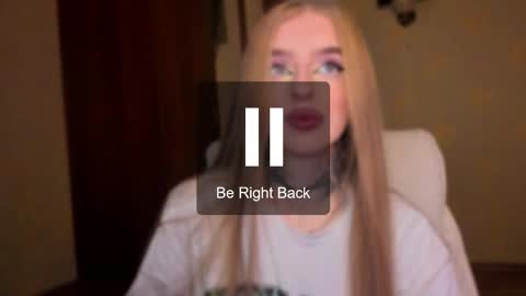 Julia online show from December 15, 2025, 5:23 am