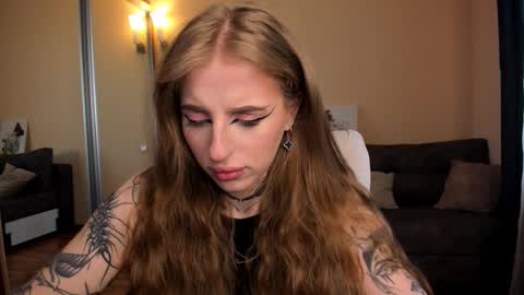 Julia online show from March 23, 2026, 4:49 am