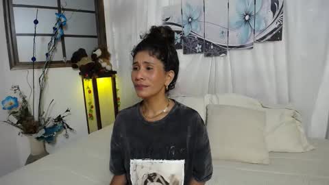 harley_quinns1 online show from January 5, 2025, 9:57 pm