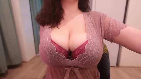 Sophia  online show from January 19, 2026, 8:07 am