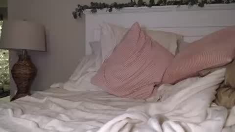 Snapshot of harmony_rose_xoxo chatting on December 9, 2024, 11:45 pm Harmony online show from December 9, 2024, 11:45 pm