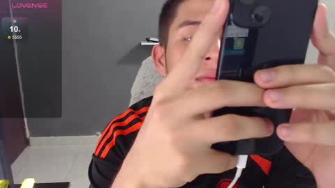 harold_18_ online show from February 12, 2025, 10:37 pm