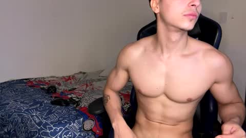 Snapshot of harry_p01 chatting on October 12, 2025, 2:38 pm harry_p01 online show from October 12, 2025, 2:38 pm