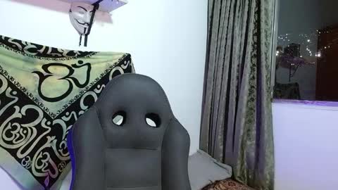 Snapshot of harry_reems_ chatting on May 6, 2026, 3:13 am OMAR online show from May 6, 2026, 3:13 am