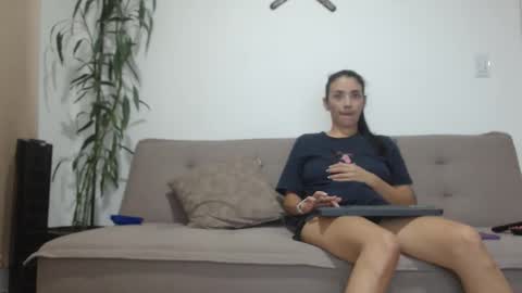 hannaandharri online show from April 17, 2026, 3:09 am