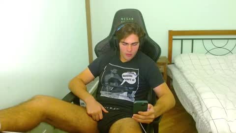 Snapshot of harryking1 chatting on October 13, 2025, 5:02 pm harryking1 online show from October 13, 2025, 5:02 pm