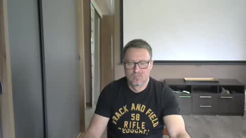 Snapshot of harrysnake chatting on October 8, 2025, 11:52 am HarrySnake online show from October 8, 2025, 11:52 am