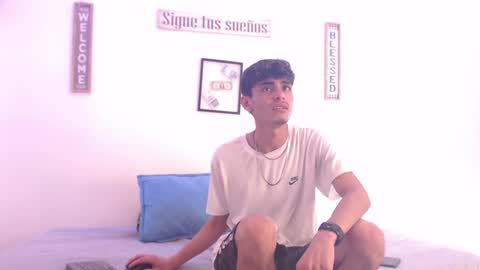 Snapshot of harrythomson1 chatting on January 6, 2025, 7:35 pm harry thomson online show from January 6, 2025, 7:35 pm